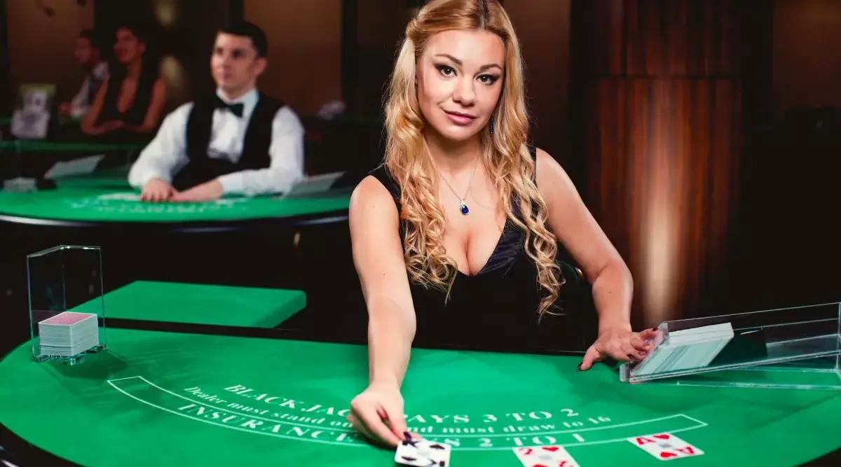What tournaments are available to players in jabibet casino?